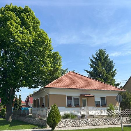 Cseresznyes Haz Липот Экстерьер фото