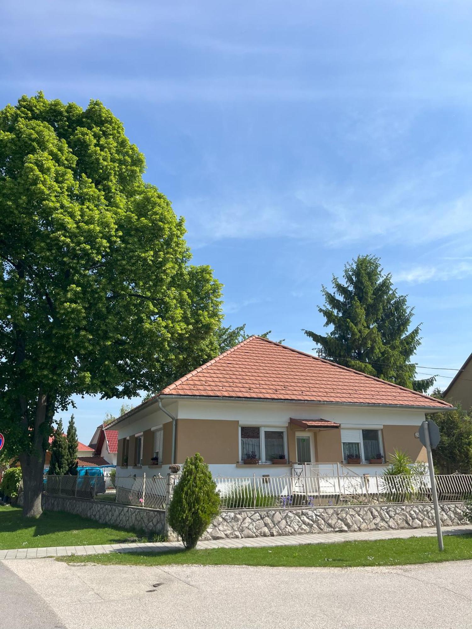Cseresznyes Haz Липот Экстерьер фото